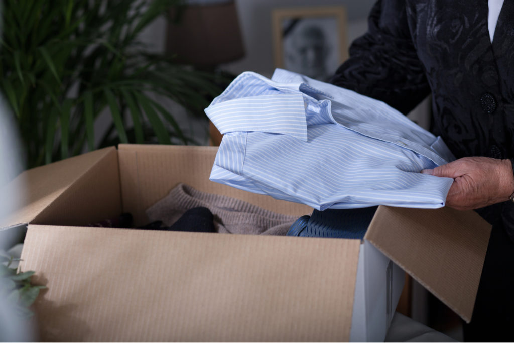 How To Pack Clothes For Moving
